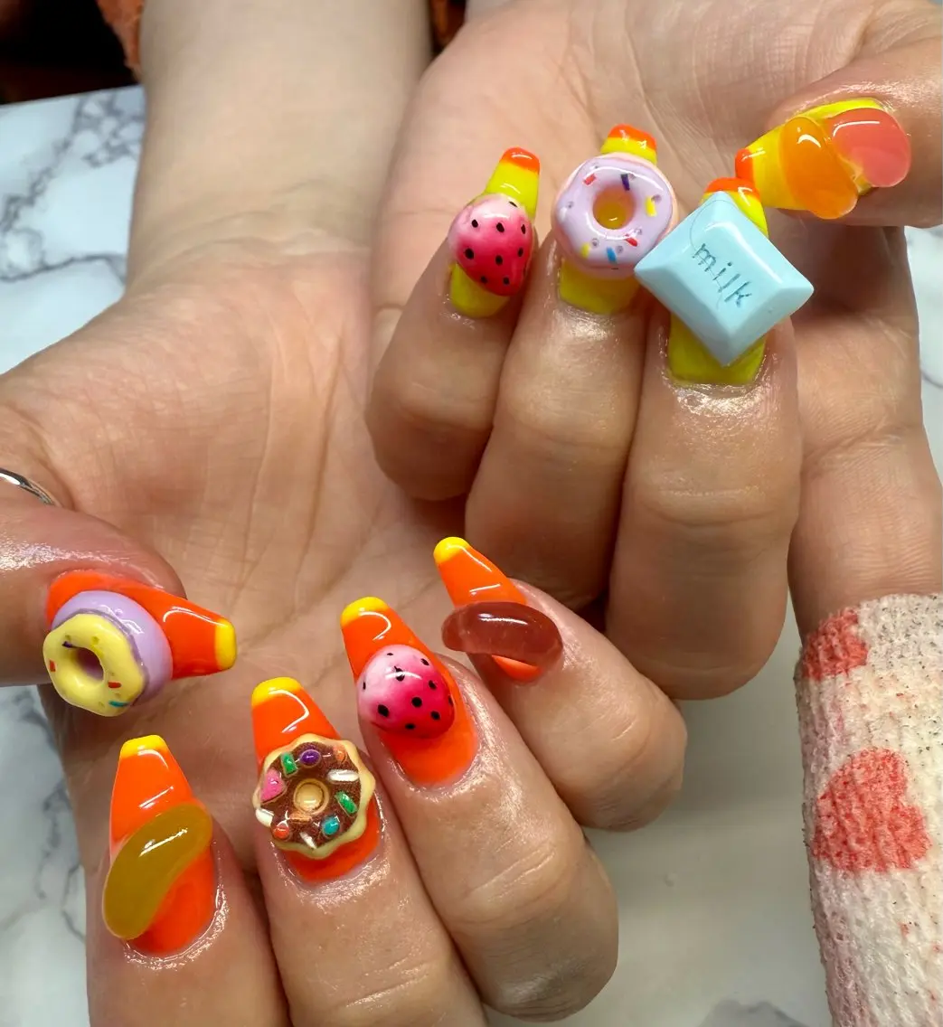 ネイル アートネイル チークネイル フレンチネイル 氷ネイル・うるうるネイル キラキラネイル Mai’s nailのネイルデザイン