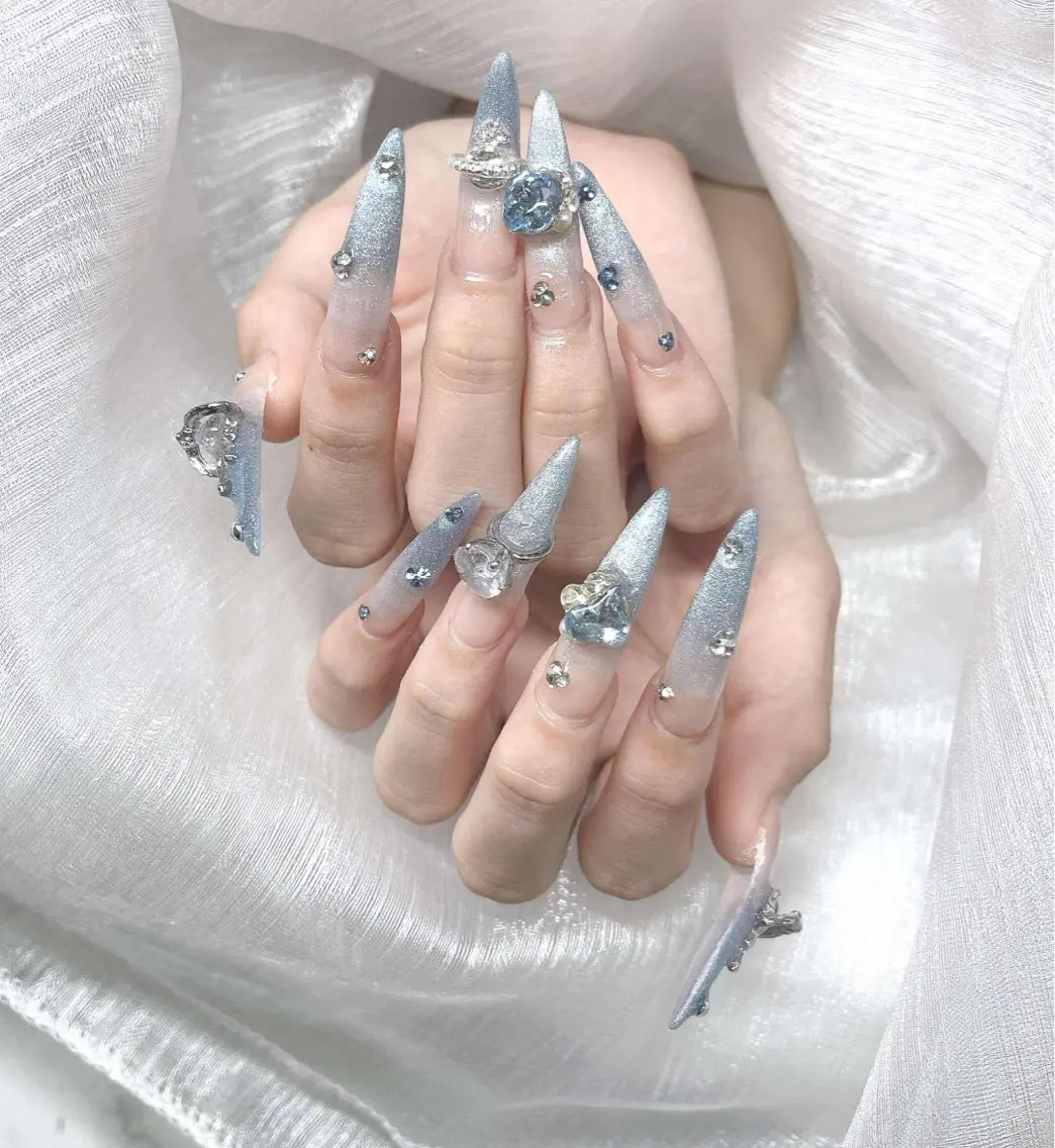 ネイル 長さ出し グラデーション 卒業式 キラキラネイル マグネットネイル ハンドネイル Lee Nailsのネイルデザイン