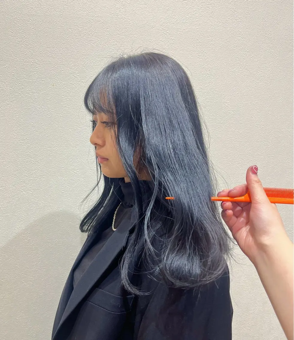 ロング カラー 黒髪 ブルーカラー ブルーブラック 暖色カラー・メンズ 🫧Harukaのヘアスタイル