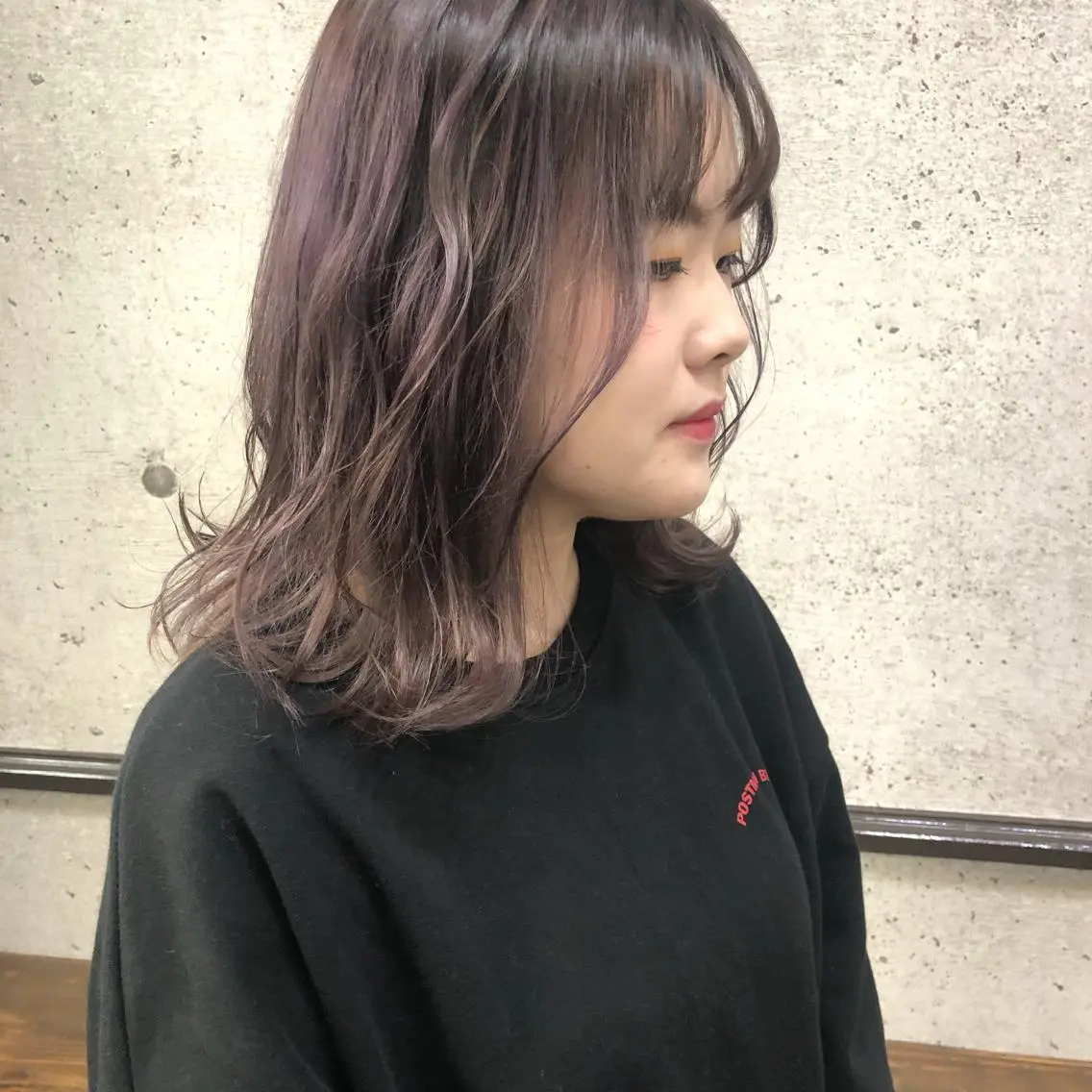 ミディアム カラー パープルカラー カット ヘアカラー 縮毛矯正 トリートメント 江原 彩華のヘアスタイル