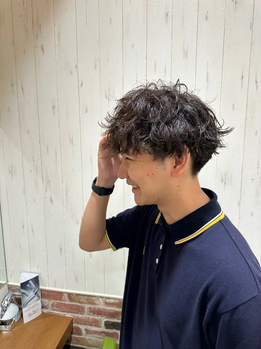 ショート パーマ 中嶋 紘夢のヘアスタイル