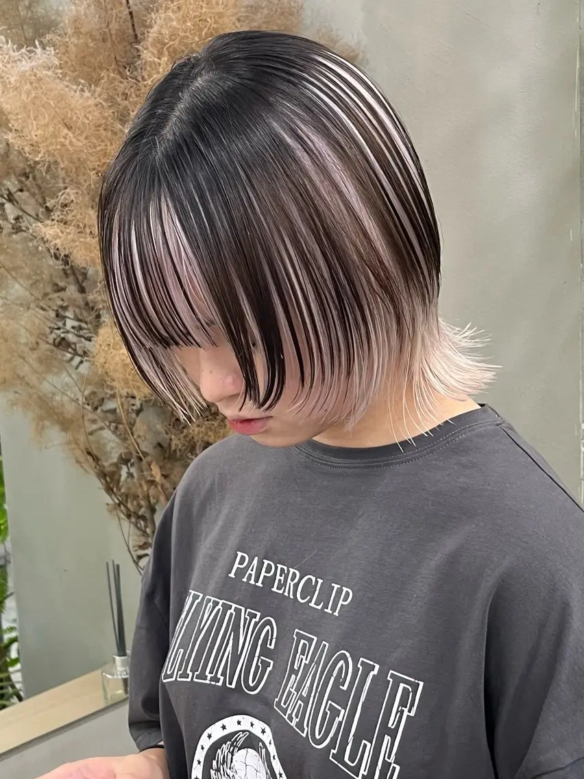 セミロング カラー ヘアカラー イツク ⚡️ ルーツ/ハイトーンのヘアスタイル