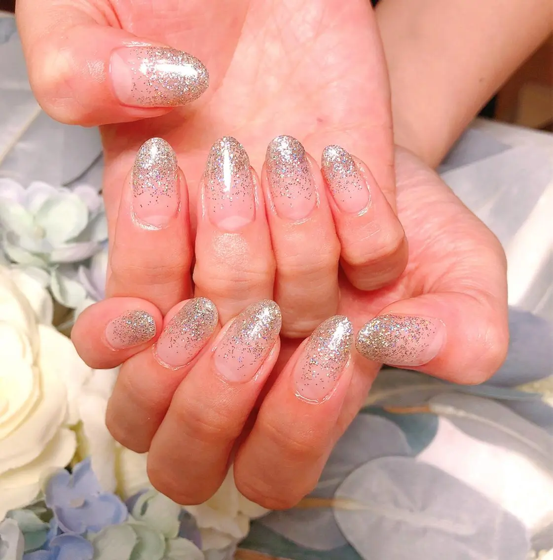 ネイル グラデーション ラメ(グリッター) 🍭Kiara Nail🍭のネイルデザイン