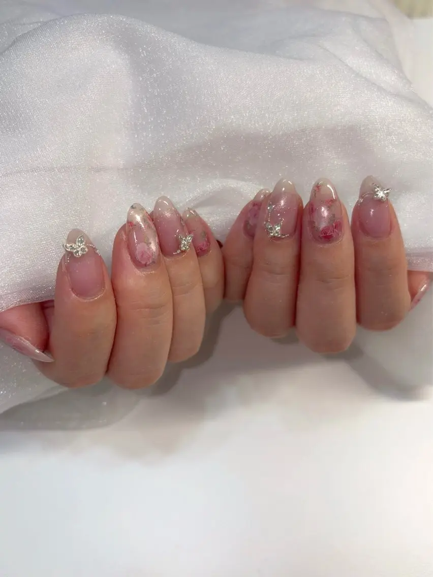ネイル ハンドネイル . Natsumiのネイルデザイン