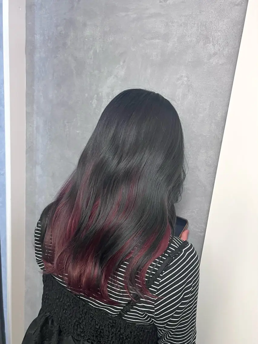 インナーカラー（ブリーチ＋カラー）の写真