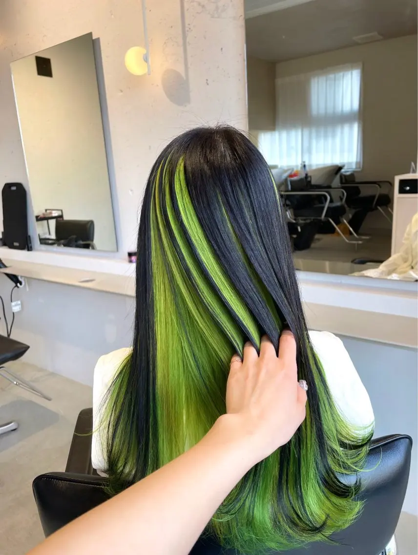 ロング カラー ヘアカラー tim hinaのヘアスタイル