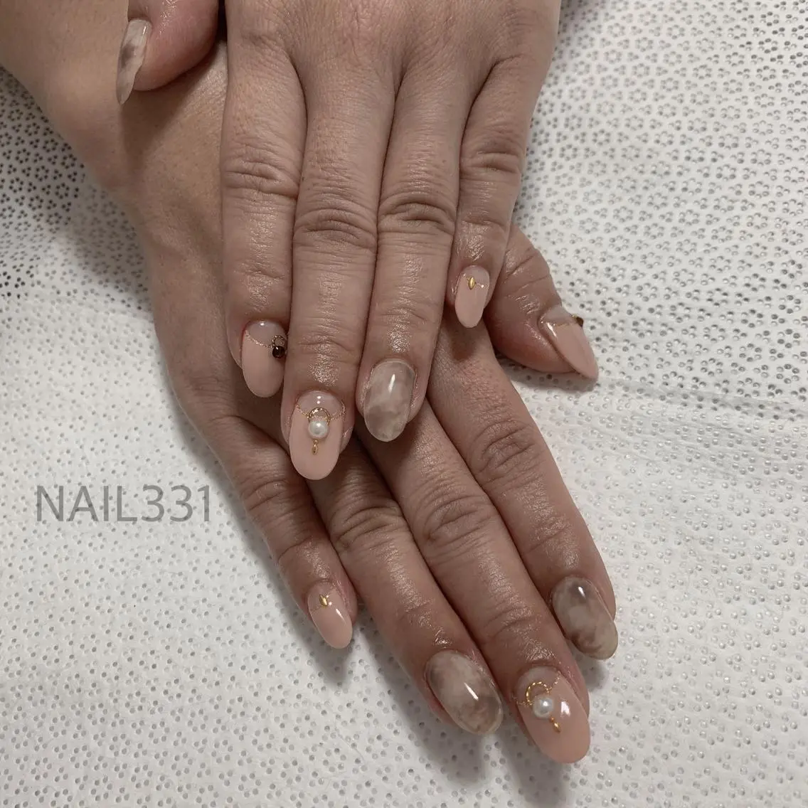 ネイル フレンチネイル 逆フレンチ Nail 331のネイルデザイン