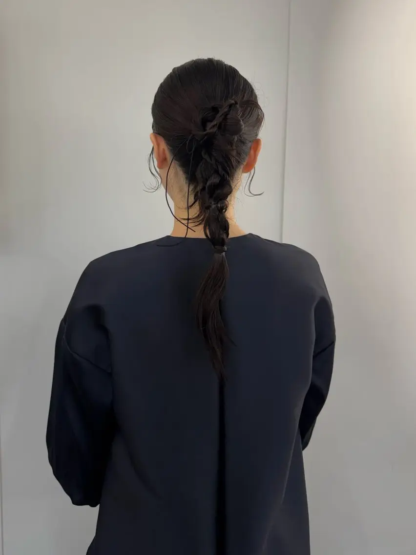 セミロング カラー ヘアアレンジ ヘアセット mina 🌷のヘアスタイル