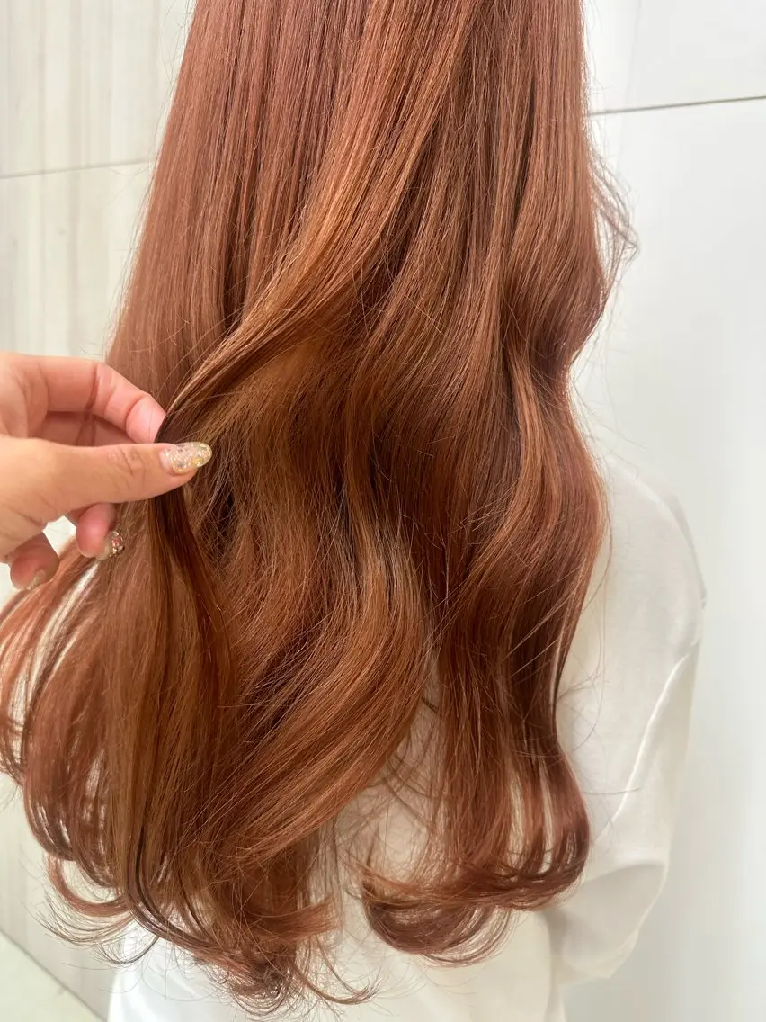 ロング カラー ブリーチ オレンジ 野々村 麻由のヘアスタイル