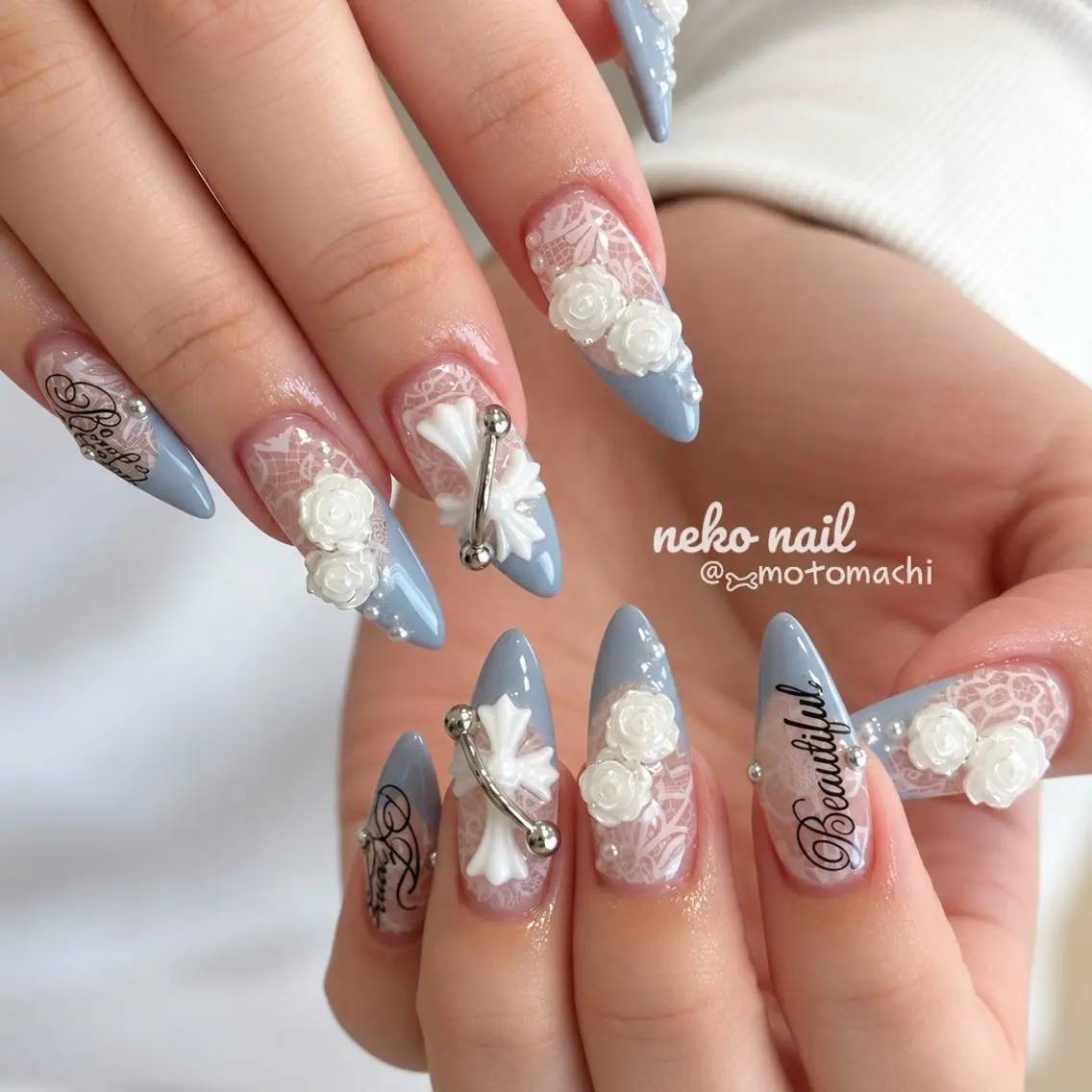 ネイル ブルー フレンチネイル ハンドネイル neko nail三宮元町店のネイルデザイン