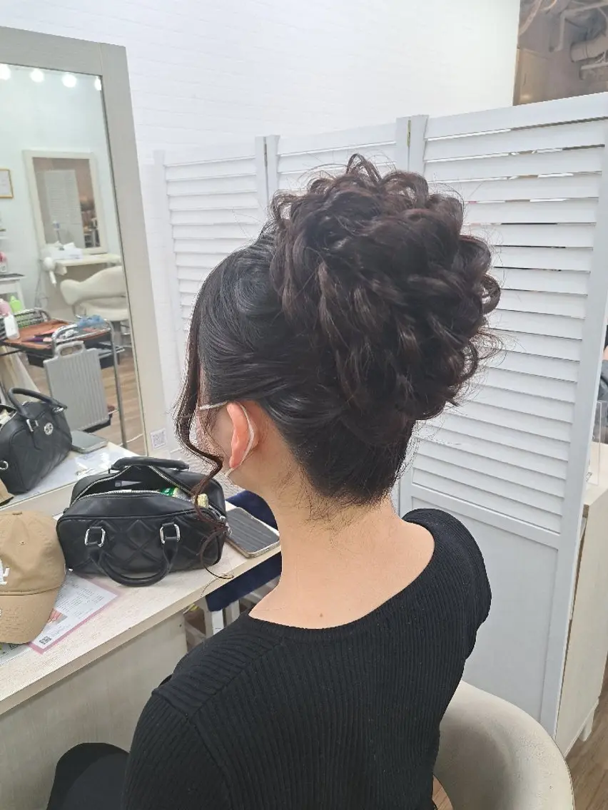 ヘアアレンジ ロング 卒業式のヘアスタイル ヘアセット GLOSS心斎橋🌹 はるなのヘアスタイル