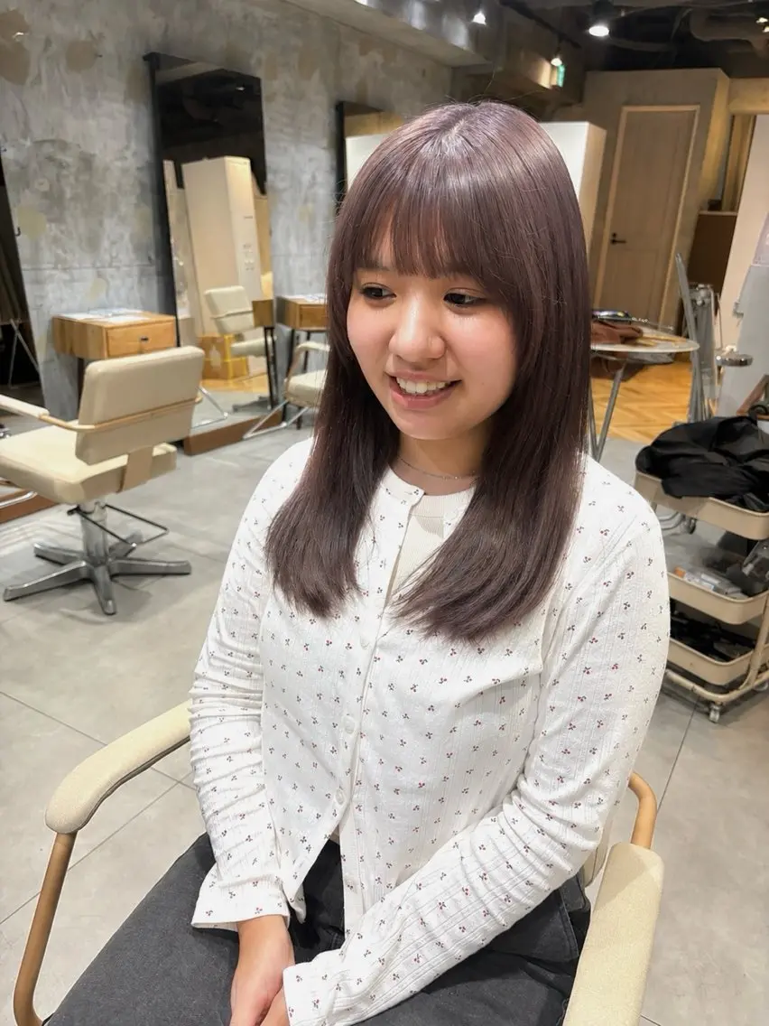 セミロング カット ヘアカラー 相宮 優羽のヘアスタイル