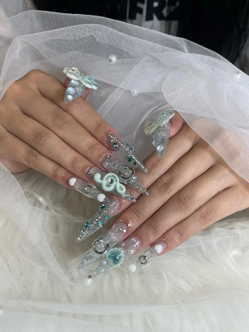 ネイル ハンドネイル NiJi Nailsのネイルデザイン