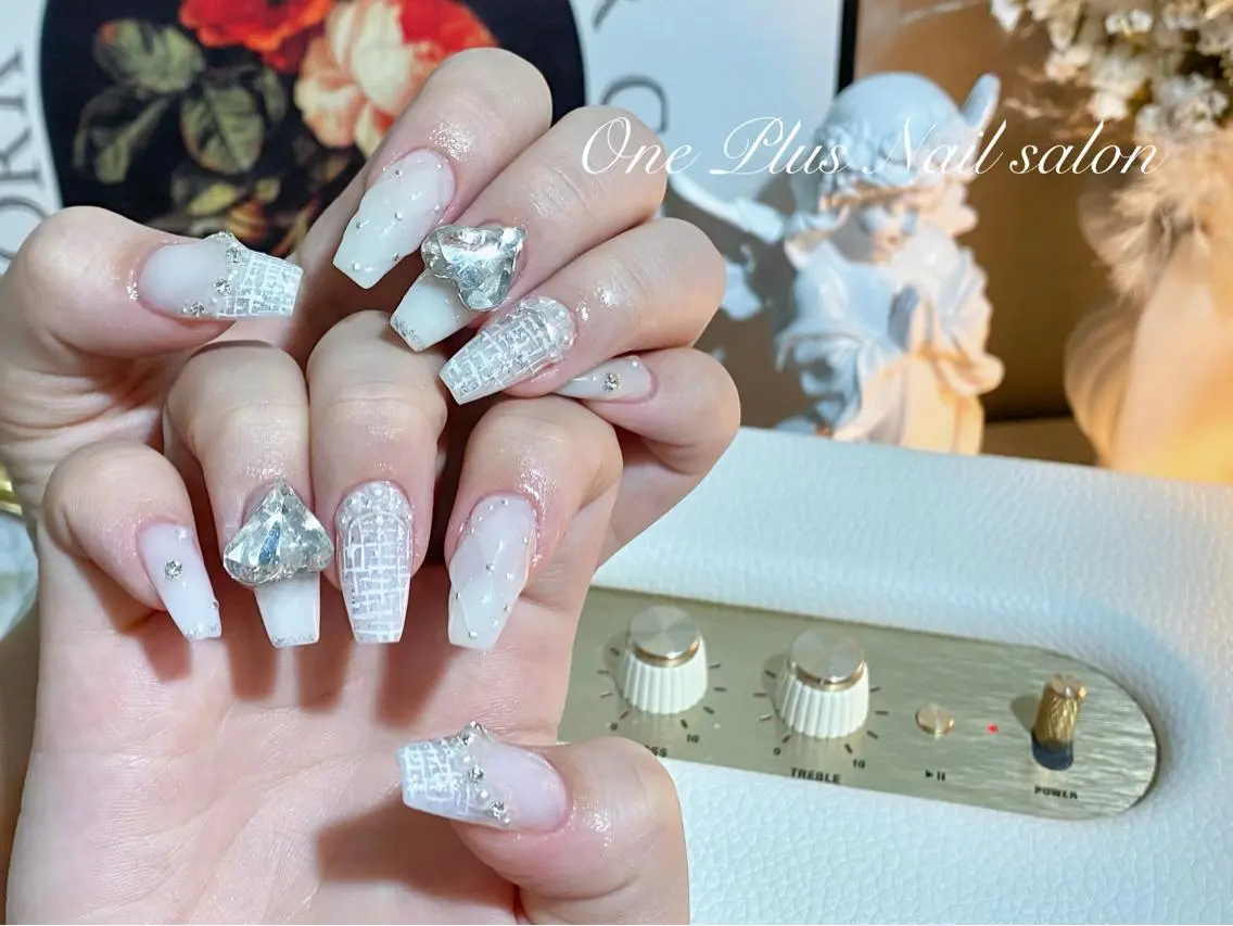 ネイル One Plus Nail Salonのネイルデザイン