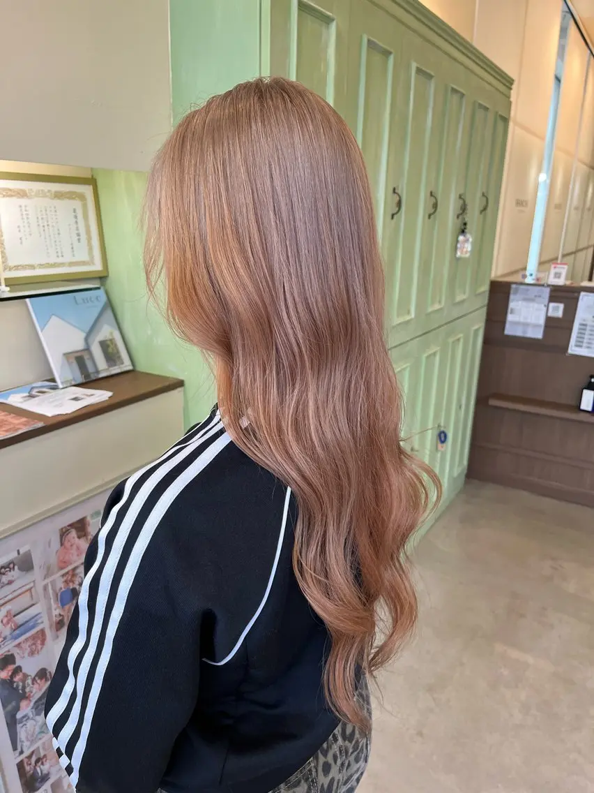 ロング カラー ベージュカラー ブリーチ ケアブリーチ ダブルカラー ミルクティーベージュ ヘアカラー 北川 寛之✨メンズパーマ✨のヘアスタイル