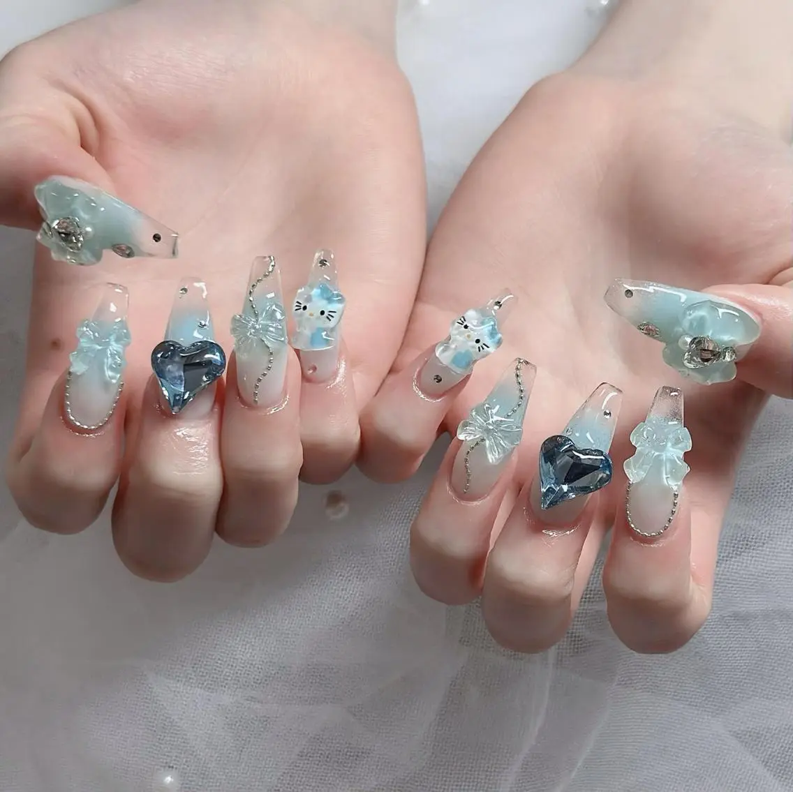 ネイル フレンチネイル ジェルネイル ハロウィン 韓国ネイル マグネットネイル ハンドネイル neco H.babynailのネイルデザイン
