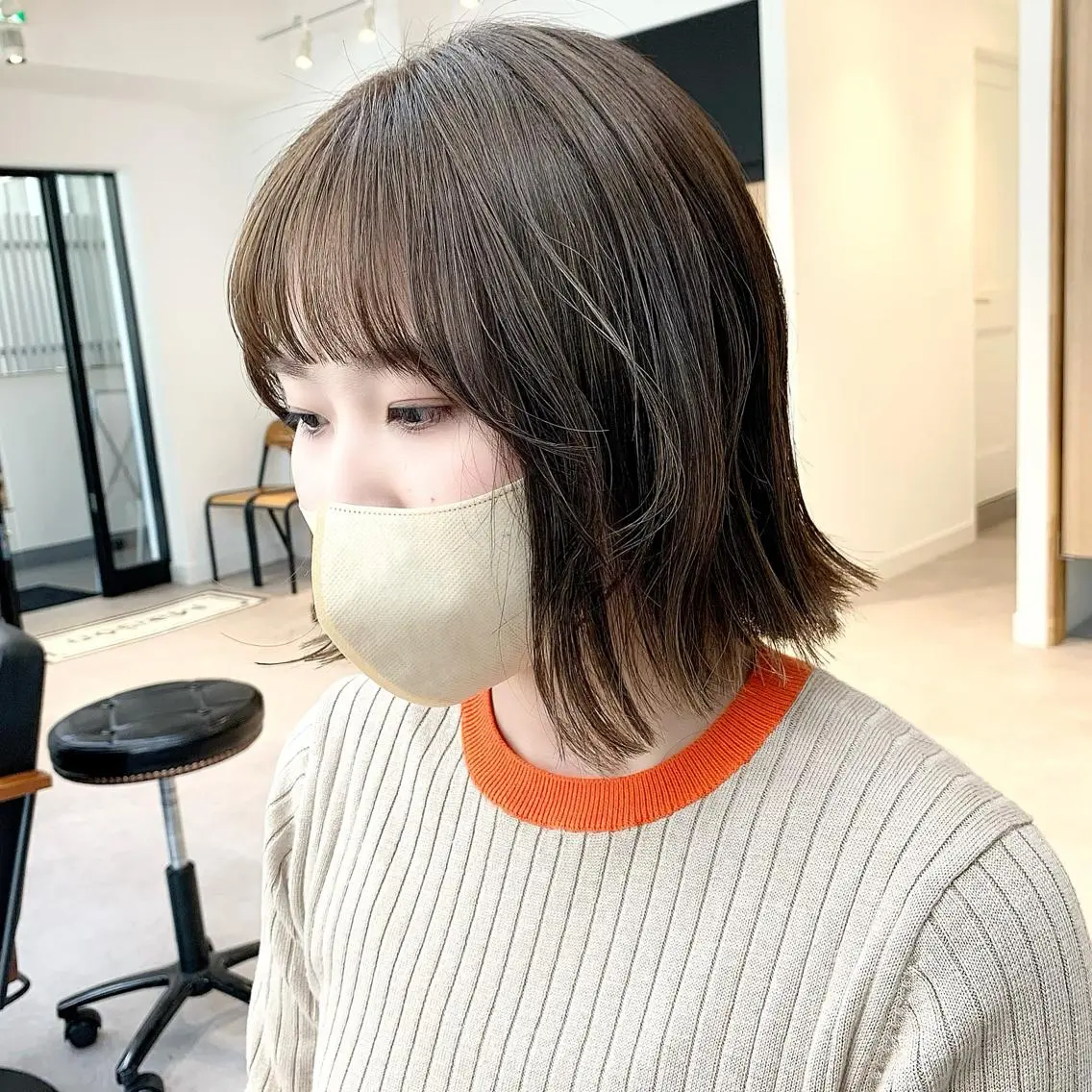 セミロング カラー パーマ ヘアアレンジ メンズ キッズ ネイル マツエク・マツパ アイブロウ カット ヘアカラー レイヤーカット/ 巻ける縮毛矯正のヘアスタイル