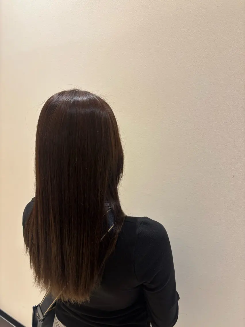 ロング 伊藤 あいのヘアスタイル