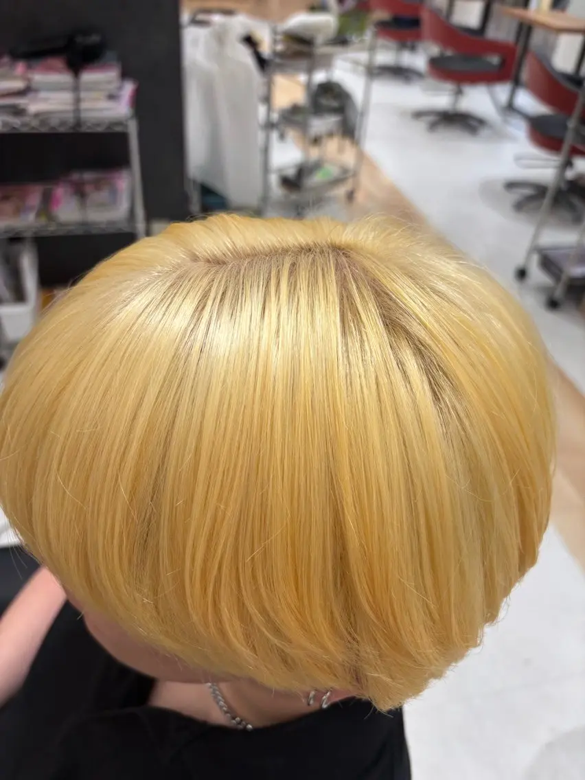 カラー メンズ メンズウルフカット ダブルカラー ウルフカット カット ヘアカラー 岡崎 春希のヘアスタイル