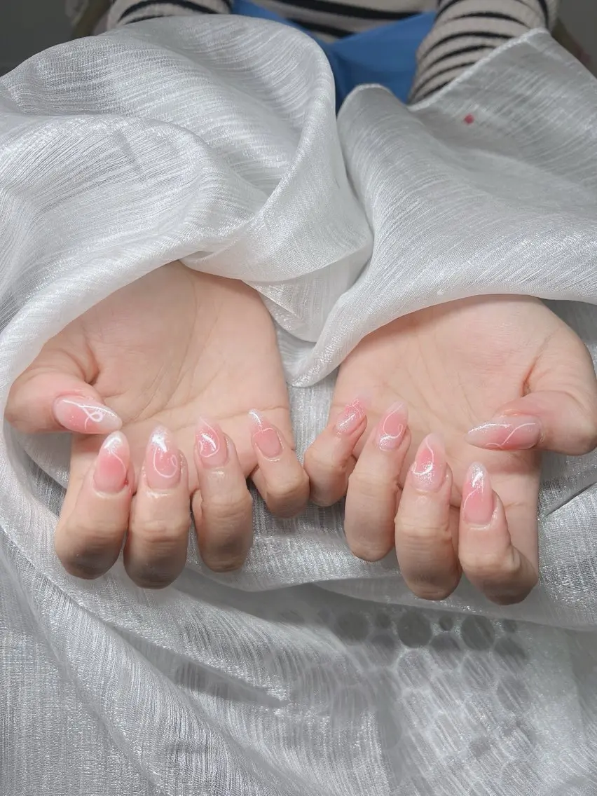 ネイル 長さ出し グラデーション 卒業式 キラキラネイル マグネットネイル Lee Nails チップ長さだし専門店のネイルデザイン