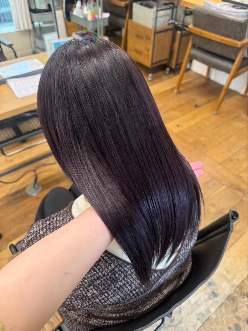 セミロング カラー よこやま なぎさのヘアスタイル