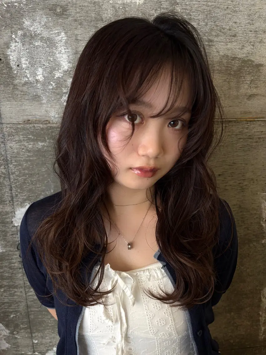 ロング BELLA ナナカのヘアスタイル