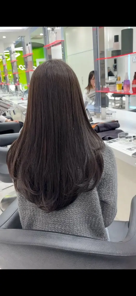 ロング カラー カット ヘアカラー 野口 楓華のヘアスタイル