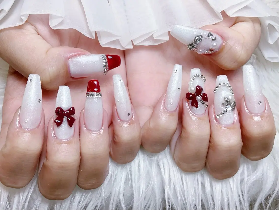 ネイル ハンドネイル 🍭Yun nail hyejin🌸のネイルデザイン