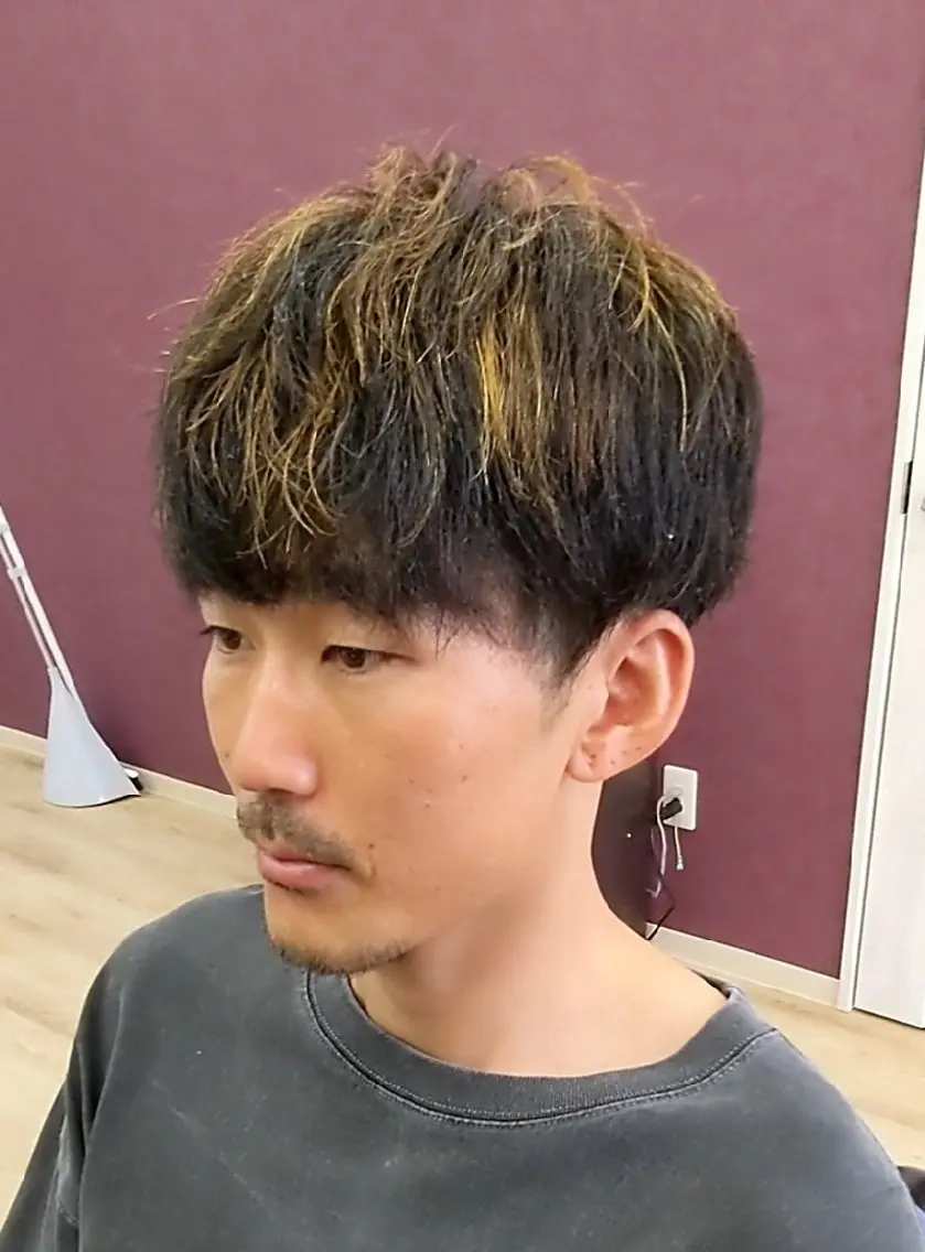 ショート カラー メンズ メンズメッシュ メッシュ カット ヘアカラー 🏝川津瑛二🧖♀ 極上パーマ&カラー⭕のエステ・リラクイメージ