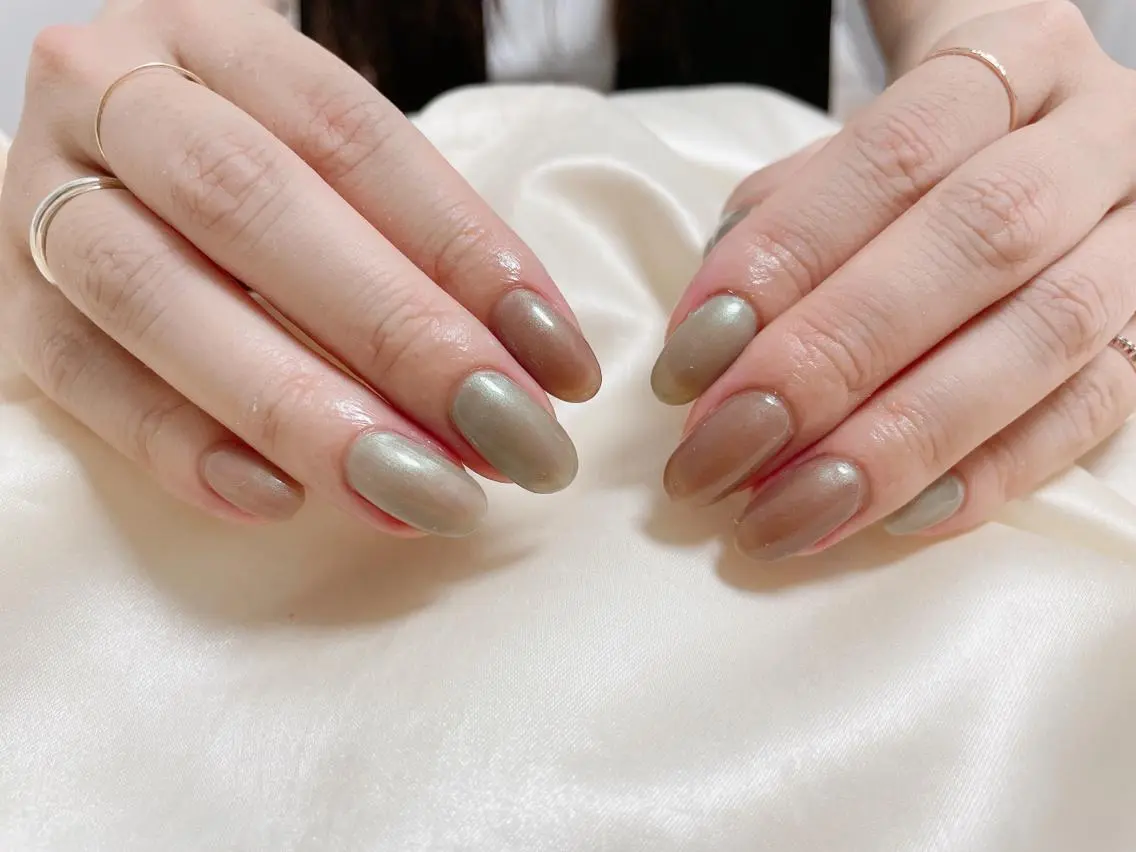 ネイル オーロラネイル フラワーネイル フットネイル フレンチネイル ジェルネイル ハンドネイル mogunail &blowのネイルデザイン