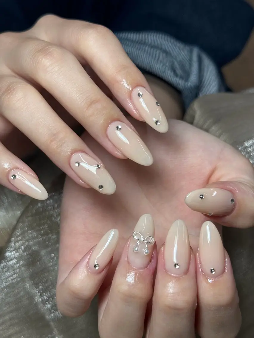 ネイル オーロラネイル ブルー チークネイル フットネイル フレンチネイル ハンドネイル GIN NAILのネイルデザイン