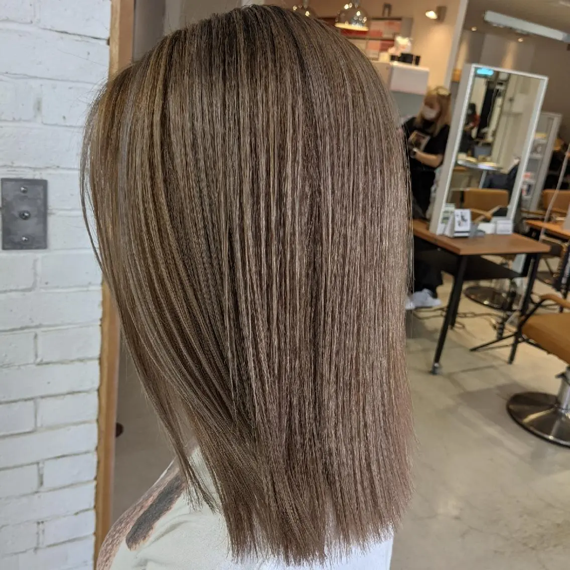 ミディアム カラー カット ヘアカラー トリートメント nameless髪質 改善ブリーチ心斎橋のヘアスタイル