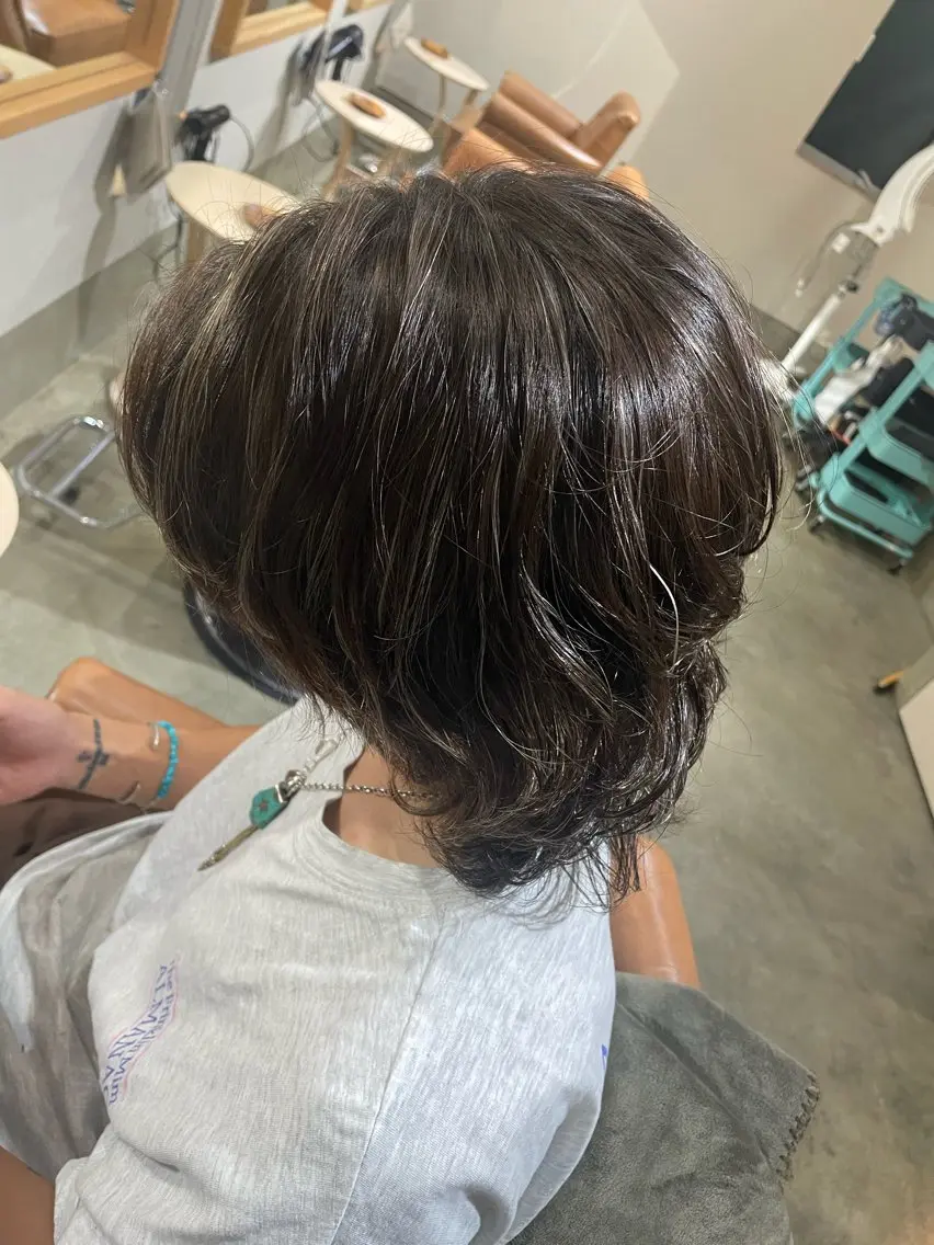 カラー メンズ メンズハイライト ハイライトカラー まつやま さおりのヘアスタイル