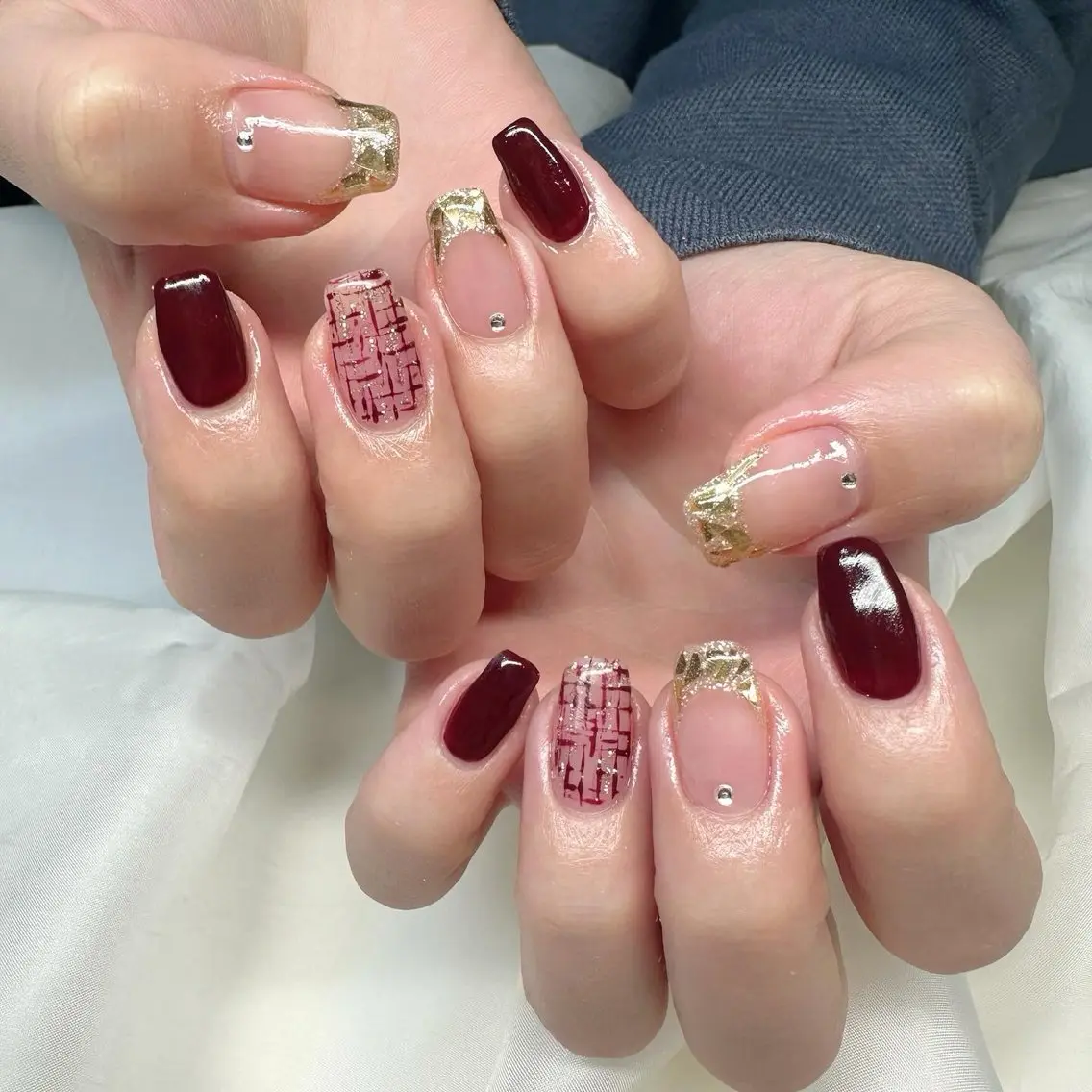 ネイル ボルドー フレンチネイル ガラスフレンチ 氷ネイル・うるうるネイル 韓国ネイル 🪞KAPE NAIL 🪞のネイルデザイン