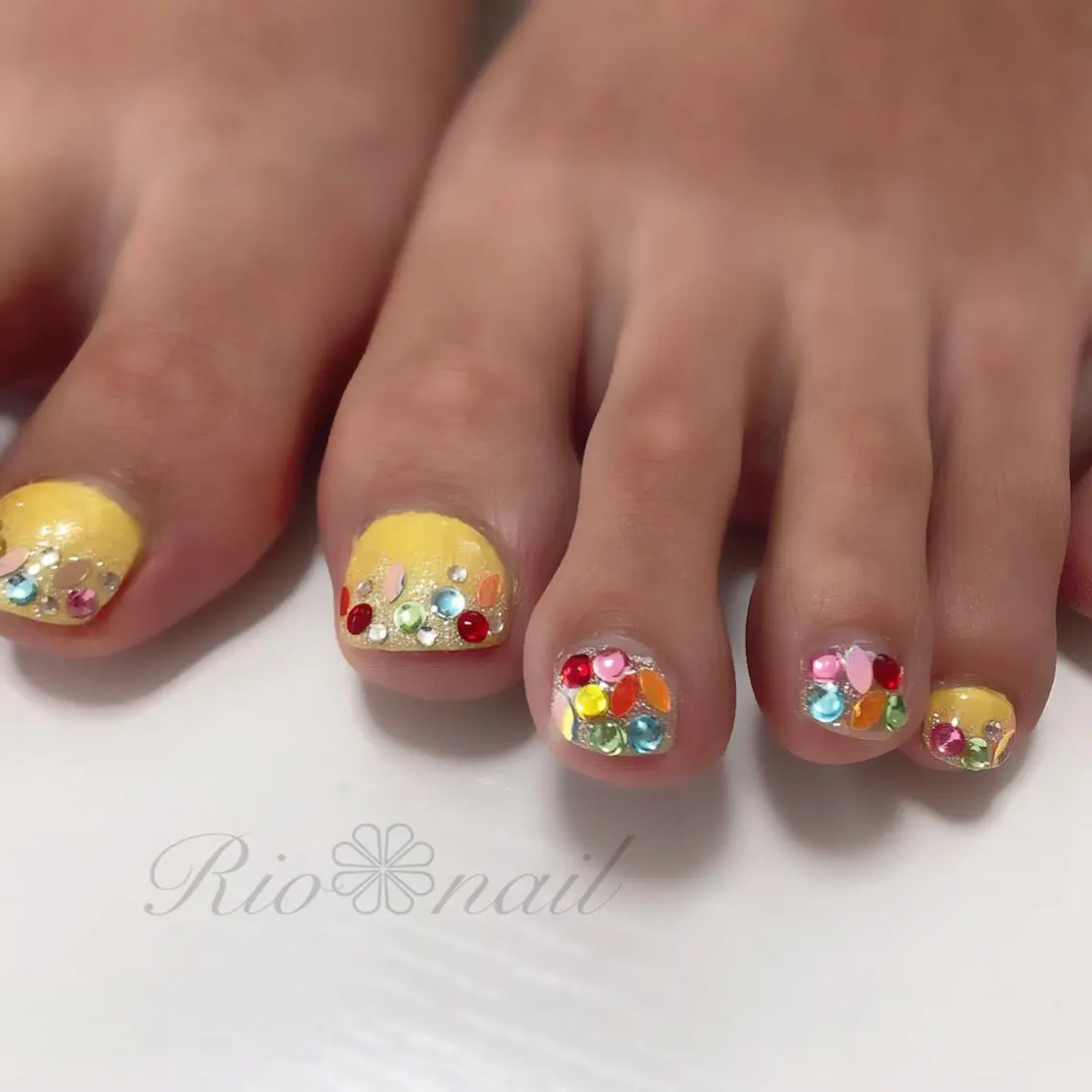 ネイル フットネイル nailsalon linneのネイルデザイン