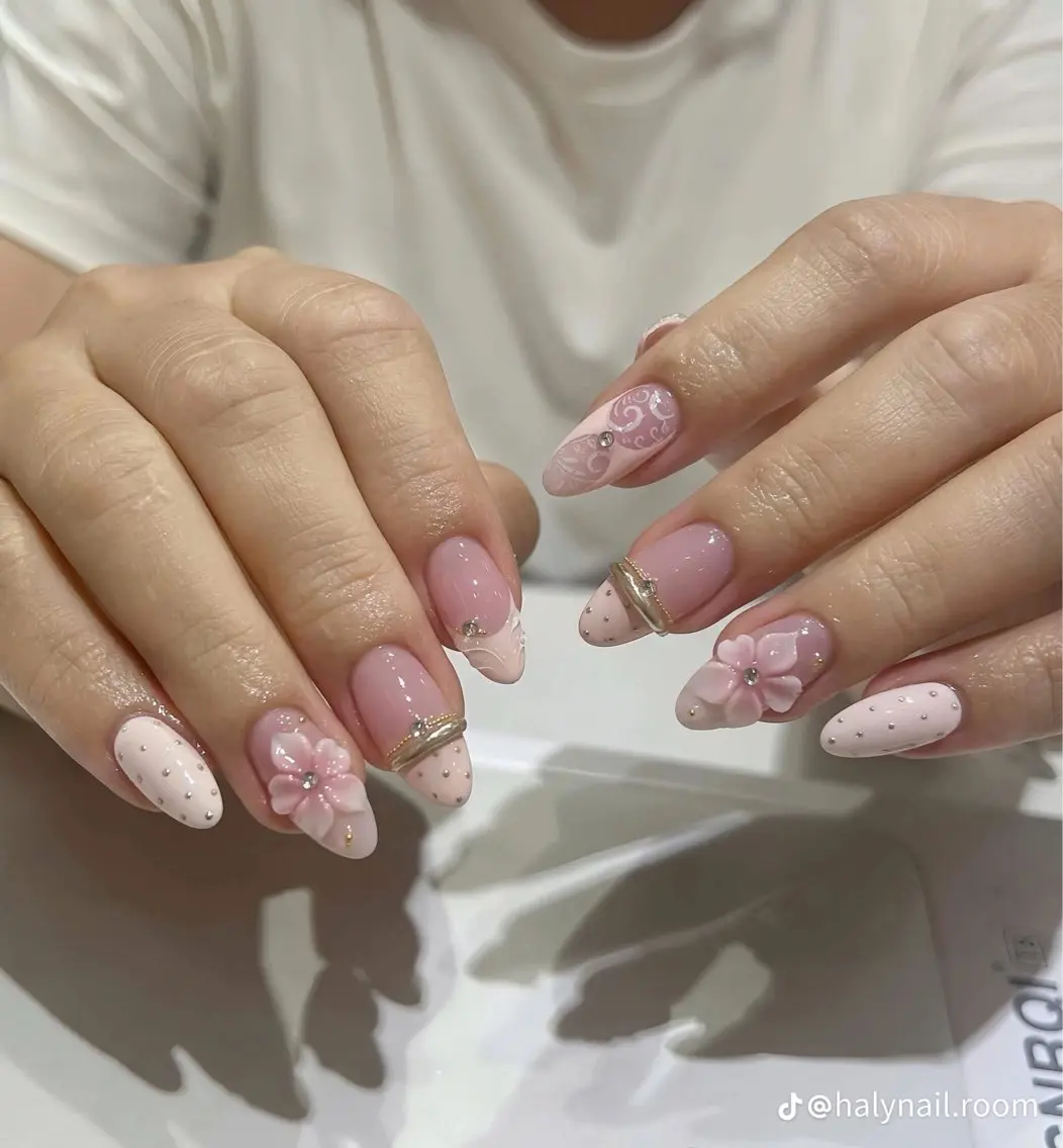 ネイル フラッシュネイル フレンチネイル グラデーション キラキラネイル 韓国ネイル ハンドネイル Hy nailsのネイルデザイン