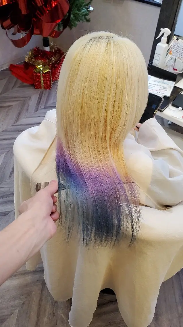 ロング カラー ヘアカラー 小島　崇義 ブリーチお任せ下さいのヘアスタイル