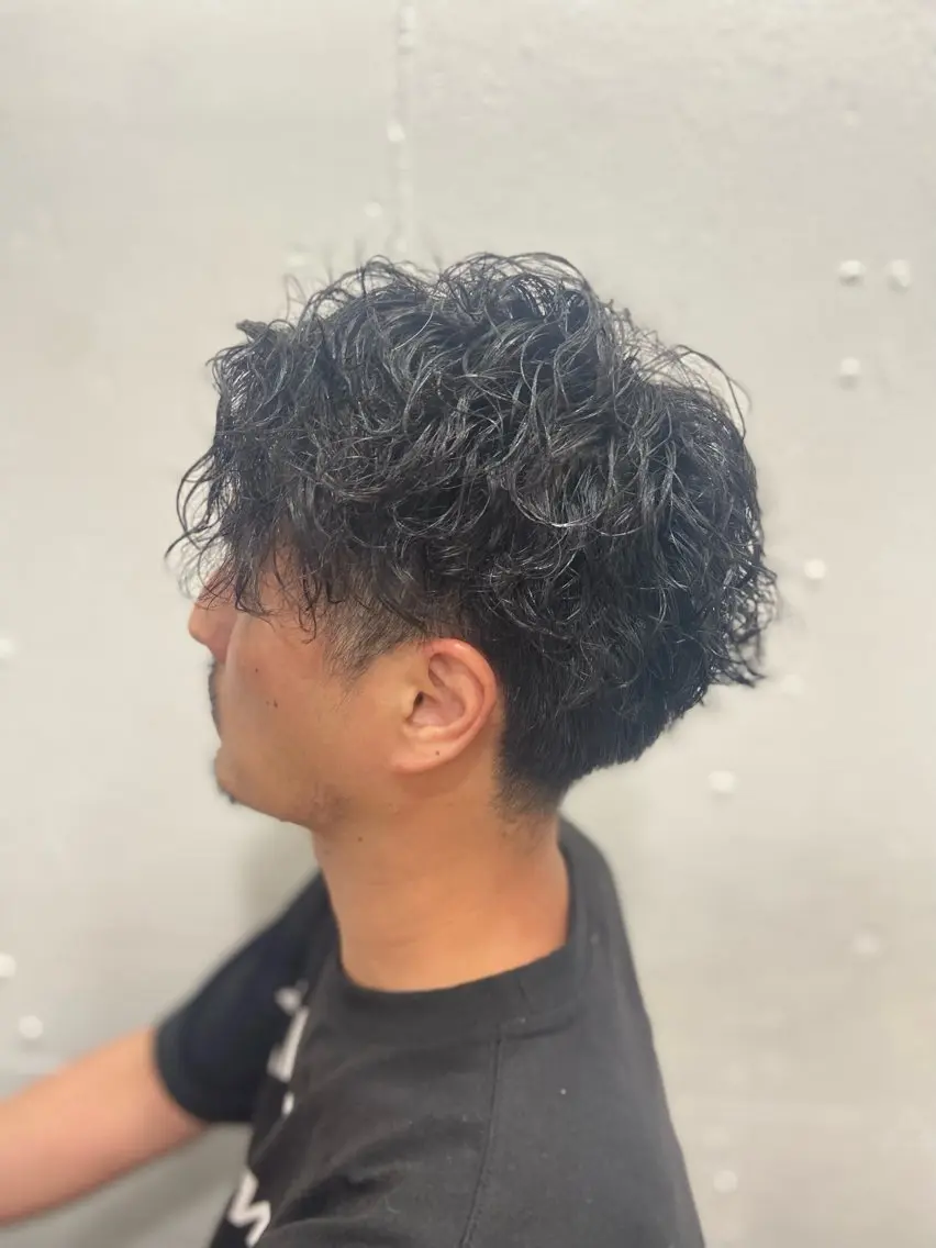パーマ メンズ メンズパーマ 波巻きパーマ 🌷名駅/髪質改善 ヘアセット/モネ🌷のヘアスタイル