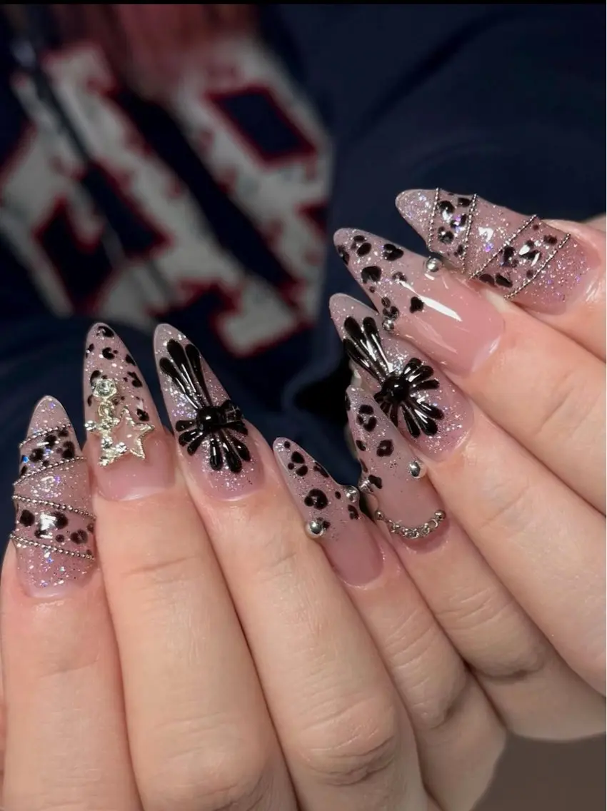 ネイル チークネイル ドット フットネイル フレンチネイル グラデーション ハンドネイル ハンドケア Aria Nail Beautyのネイルデザイン