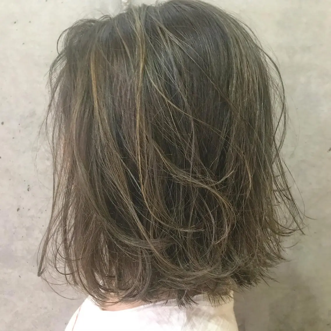 ミディアム カラー ヘアアレンジ 透明感カラー ハイライトカラー ハイライト 【公式】amble luxe池袋東口🩷のヘアスタイル