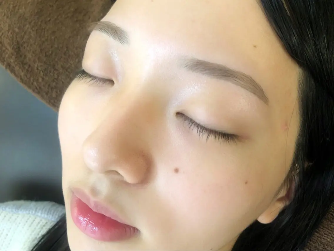アイブロウ ワックス脱毛 眉カット Luna🌷 Hanaのマツエク・マツパデザイン