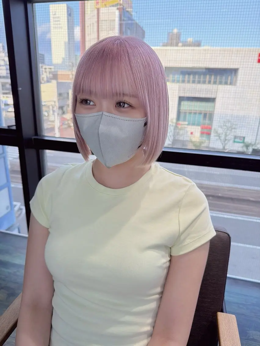 ショート カラー 切りっぱなしボブ 透明感カラー デザインカラー ハイトーンカラー ボブ ヘアカラー みる/ハイトーン ✨透明カラーのヘアスタイル