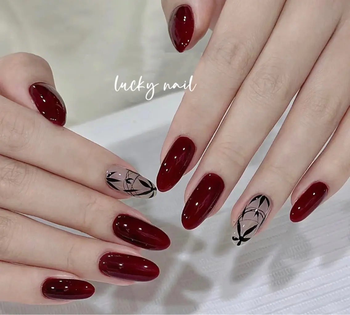 ネイル チークネイル 長さ出し ジェルネイル マグネットネイル 持ち込み ハンドネイル ハンドケア Lucky nail 小林和希のネイルデザイン