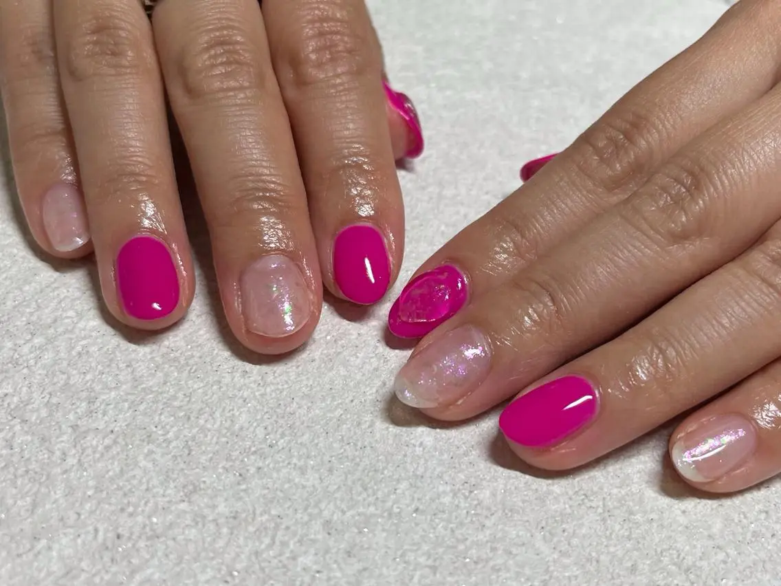 ネイル オーロラネイル フラワーネイル フットネイル フレンチネイル ジェルネイル mogunail &blowのネイルデザイン