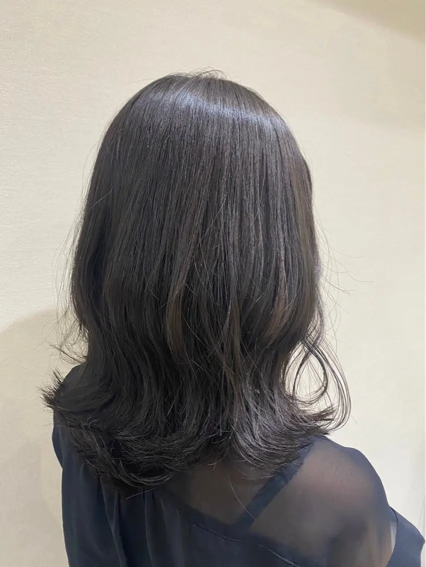 セミロング カラー spinhair荻野 莉帆のヘアスタイル