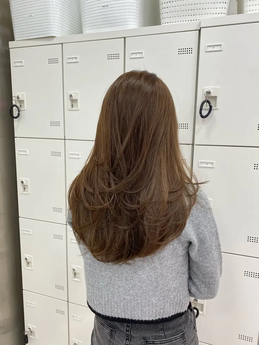 ロング カラー パーマ ヘアアレンジ ヘアカラー トリートメント ヘッドスパ ヘアセット 🥯縮毛/レイヤー/ ベージュヘア🥯のヘアスタイル