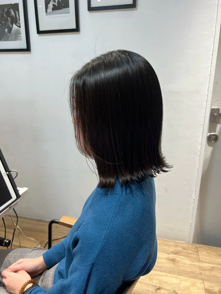 ミディアム ボブ 外ハネヘア 鈴木 麻希のヘアスタイル