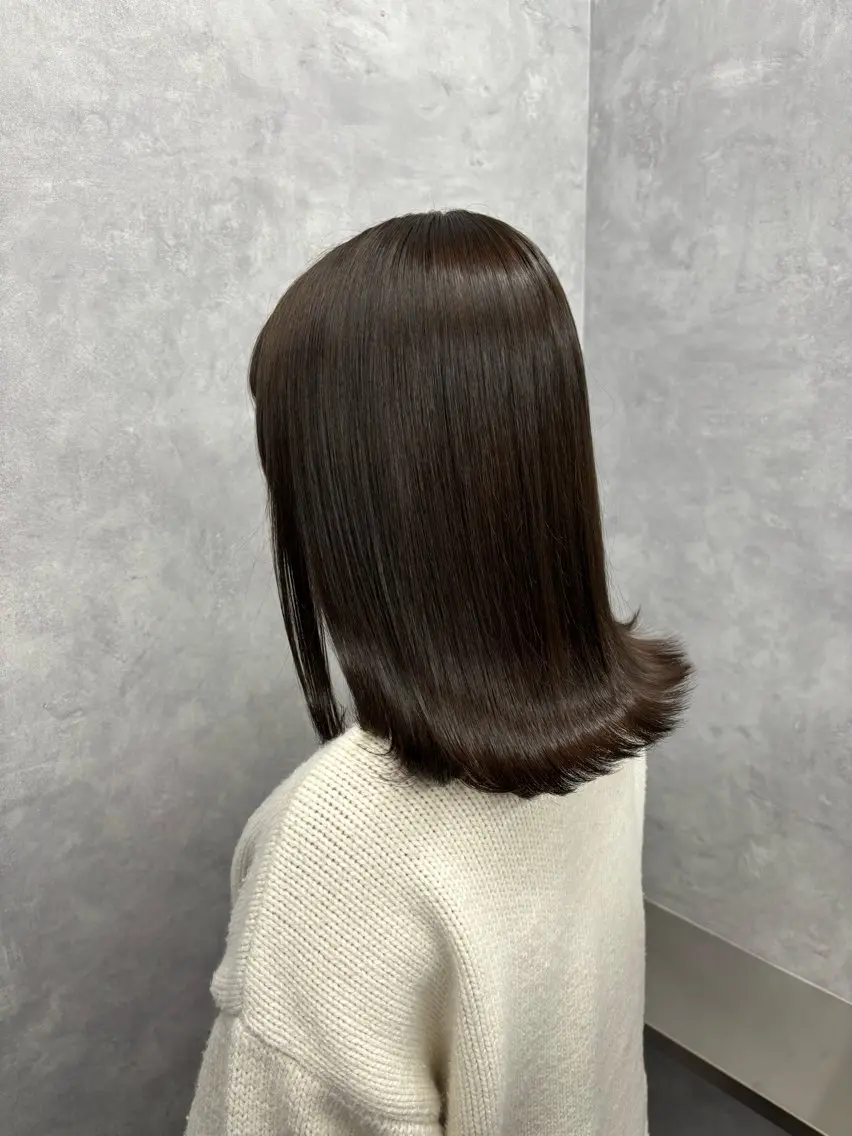 ミディアム カット ヘアカラー トリートメント NUMBER 天王寺YUYAのヘアスタイル