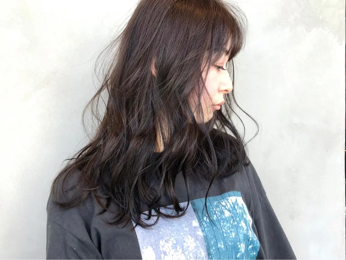 セミロング カラー ヘアアレンジ グレージュ ラベンダーカラー ラベンダーグレージュ ラベンダーグレー TOMO GEEKS代表のヘアスタイル