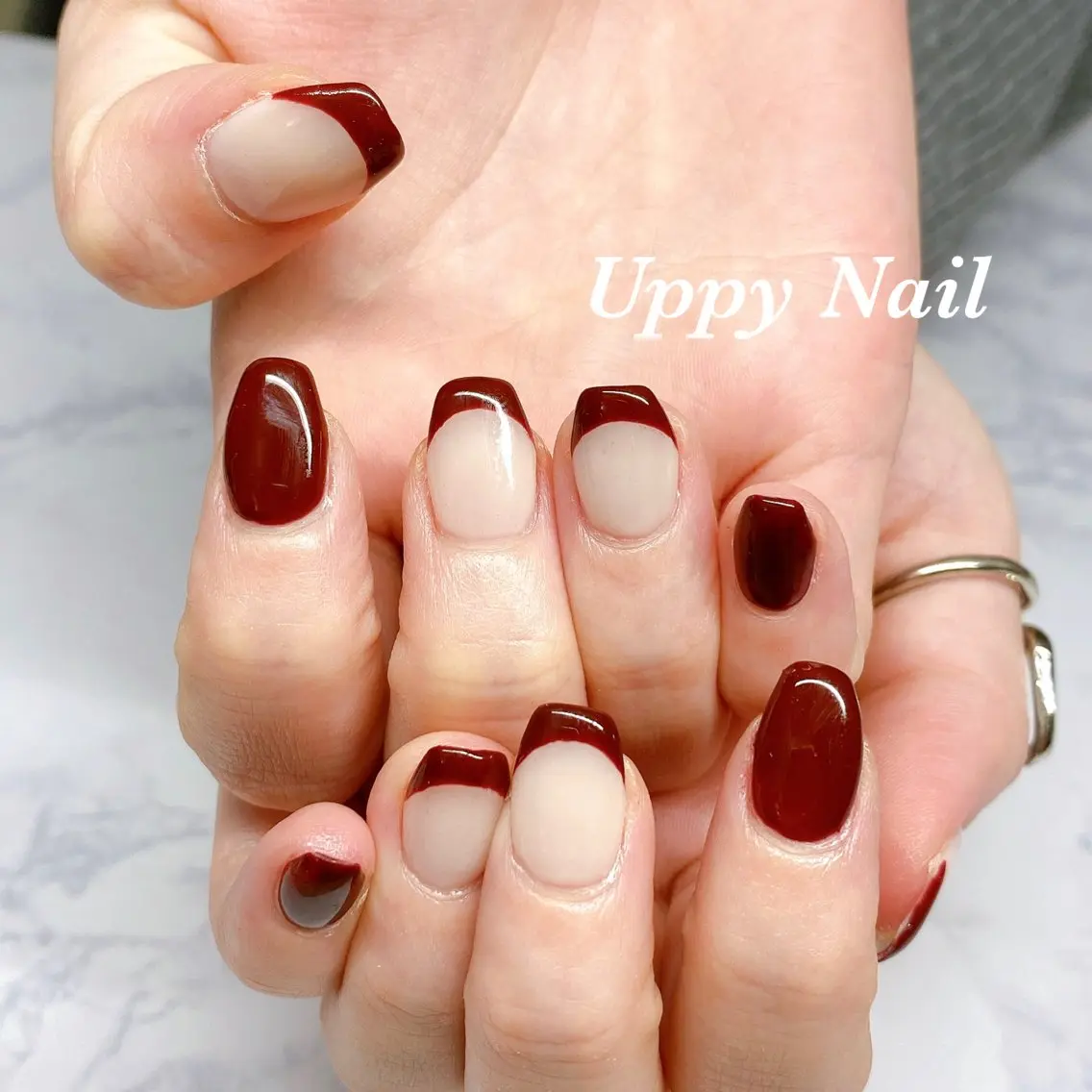 ネイル ブラウン フレンチネイル 赤色 ホワイト ハンドネイル Uppy Nail ukyoのネイルデザイン